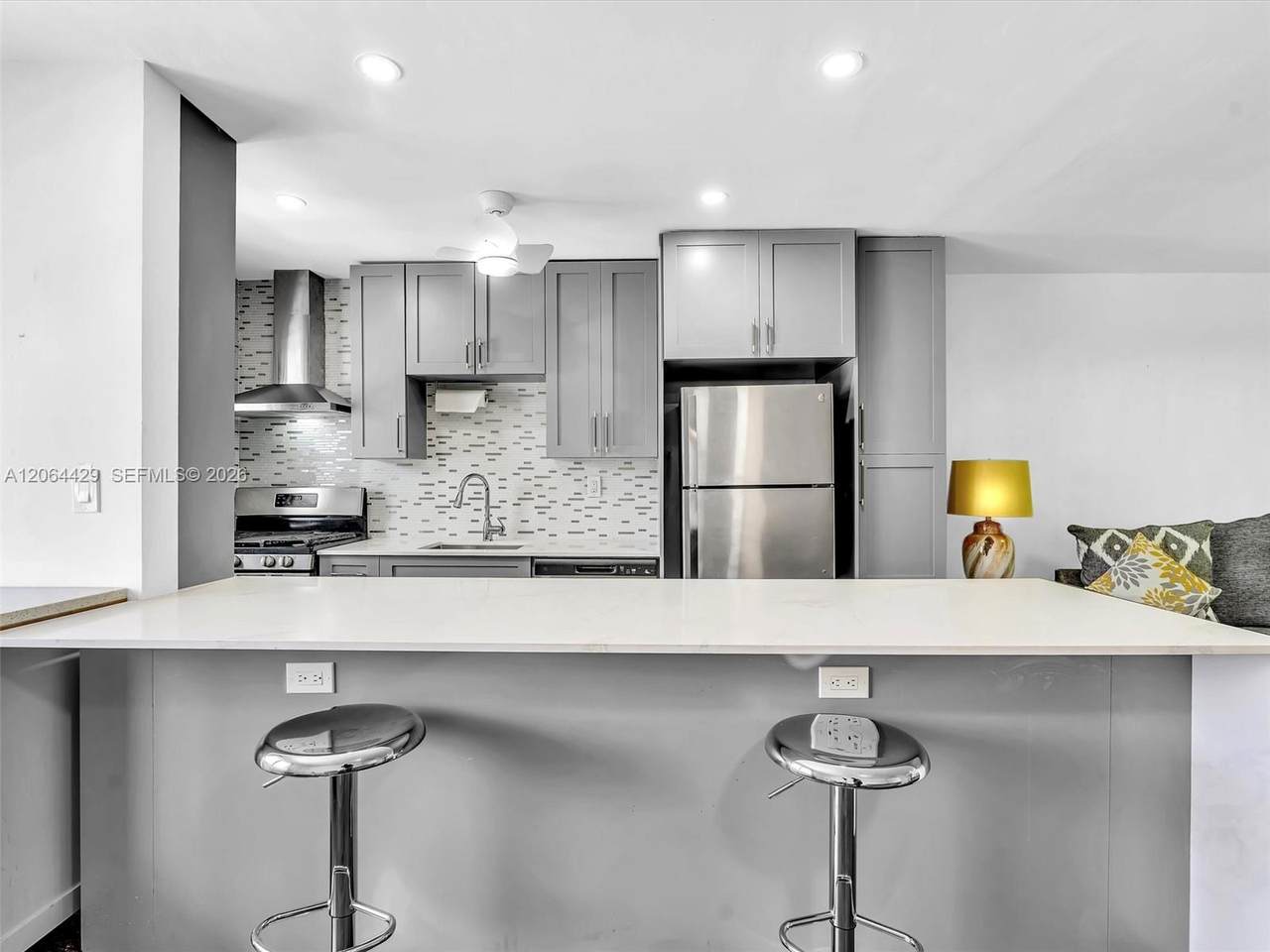 15 204th St - Photo 1
