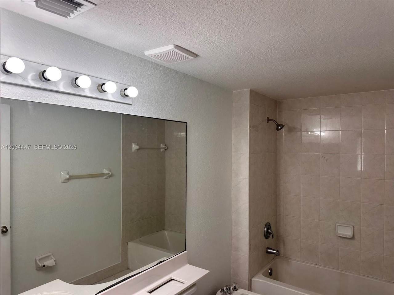 https://bt-photos.global.ssl.fastly.net/miami/1280_boomver_1_A12064447-2.jpg