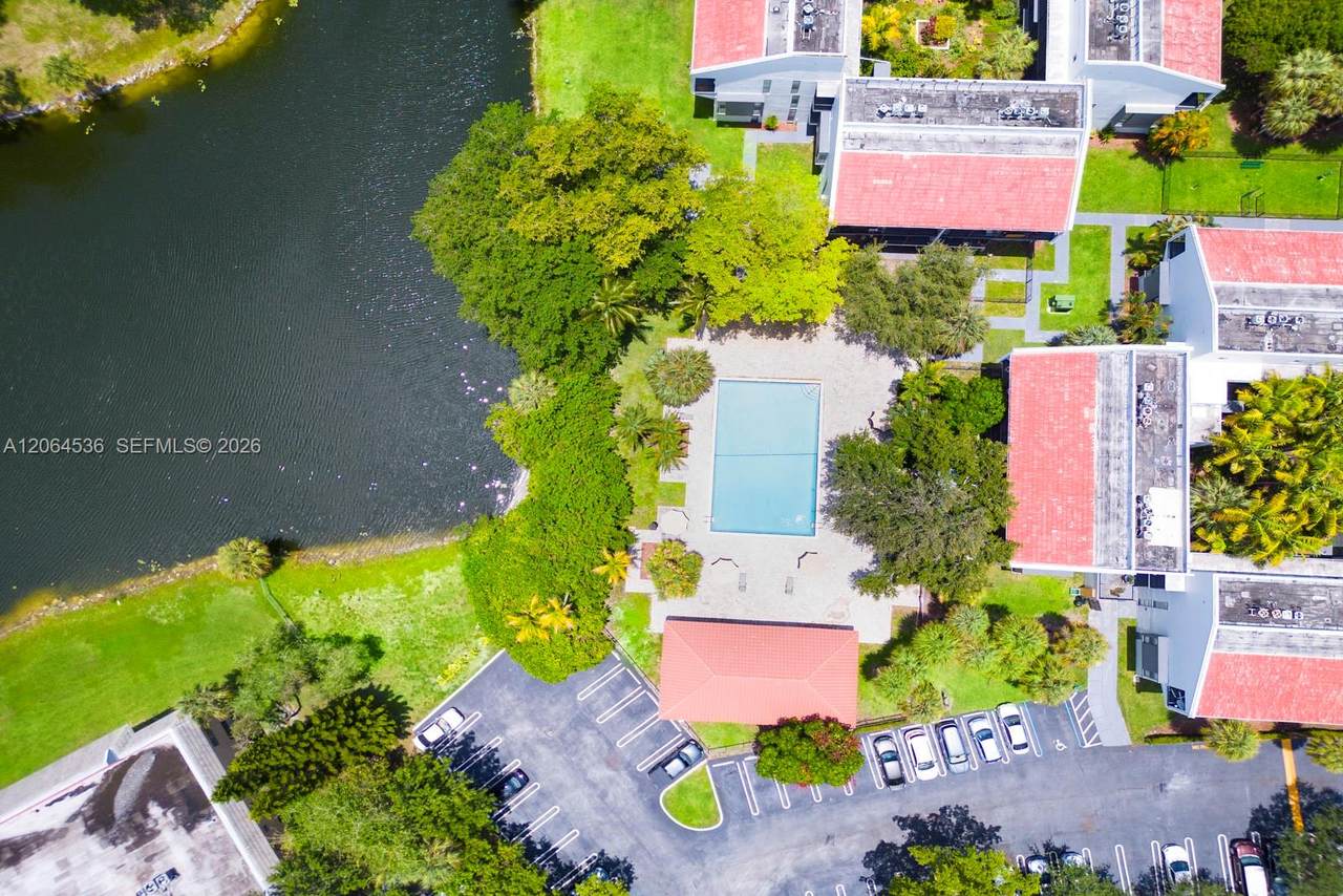 https://bt-photos.global.ssl.fastly.net/miami/1280_boomver_1_A12064536-2.jpg