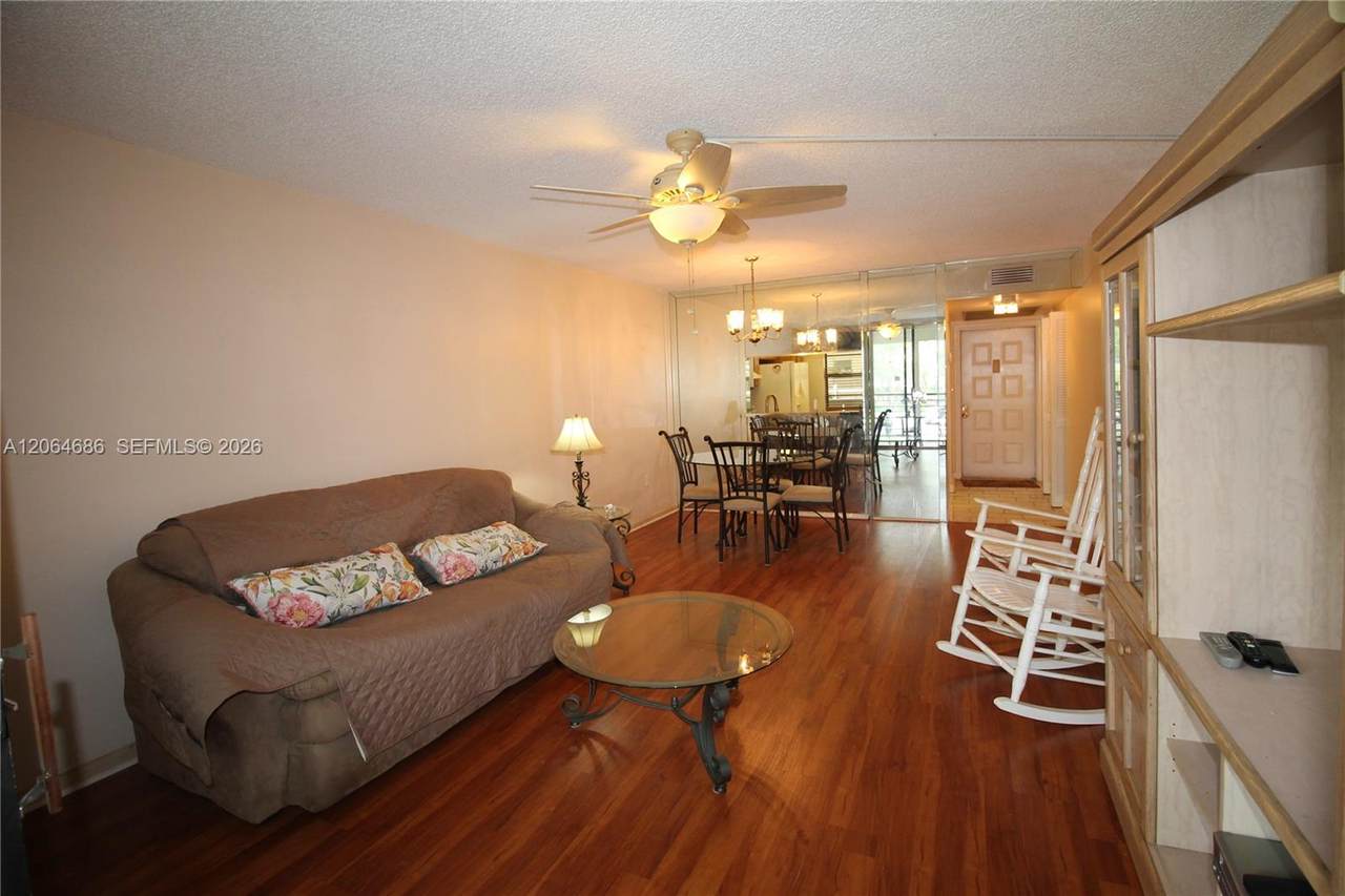 https://bt-photos.global.ssl.fastly.net/miami/1280_boomver_1_A12064686-2.jpg
