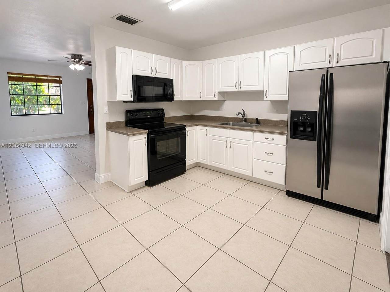 525 78th Ct - Photo 1