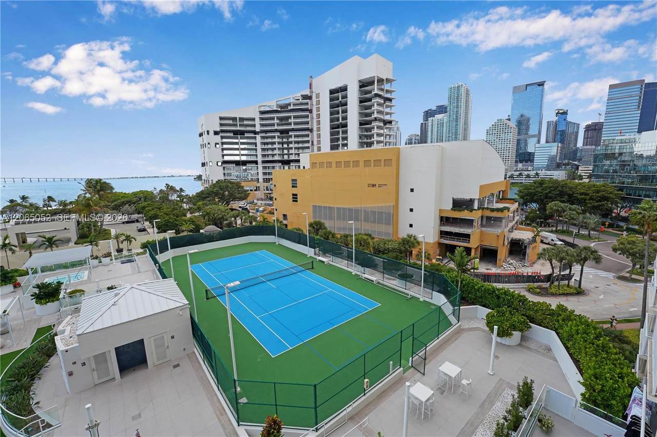 https://bt-photos.global.ssl.fastly.net/miami/1280_boomver_1_A12065052-2.jpg