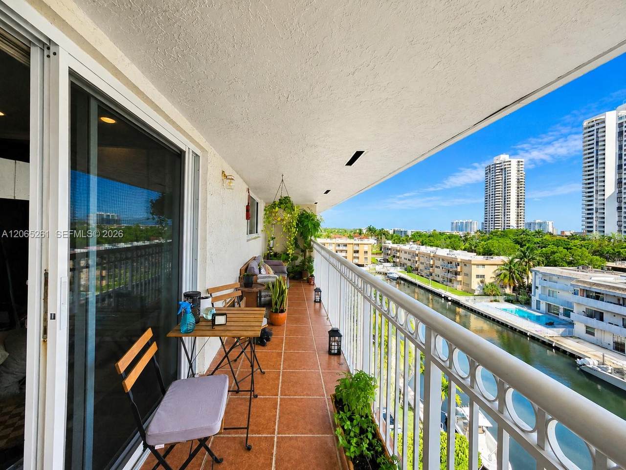 https://bt-photos.global.ssl.fastly.net/miami/1280_boomver_1_A12065261-2.jpg