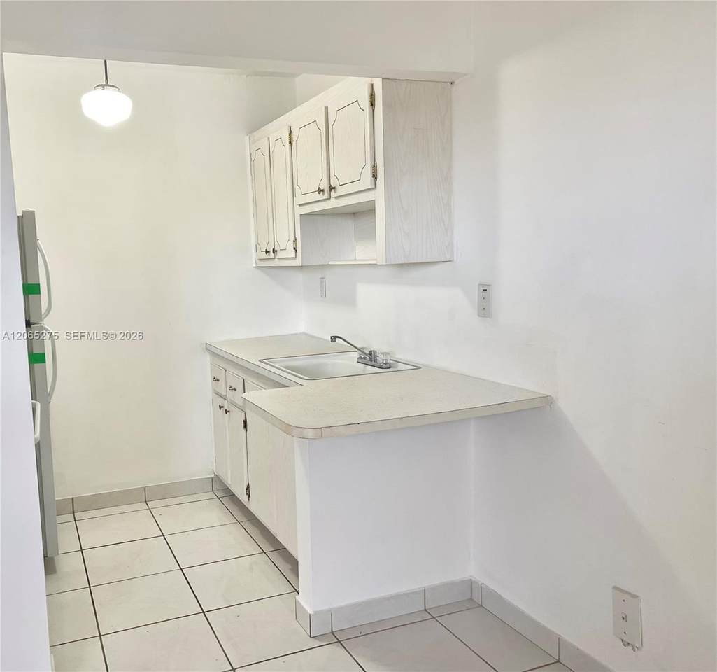 2145 Pierce St - Photo 1