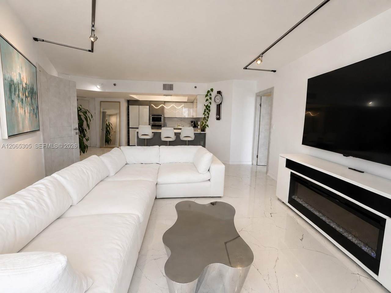 https://bt-photos.global.ssl.fastly.net/miami/1280_boomver_1_A12065305-2.jpg