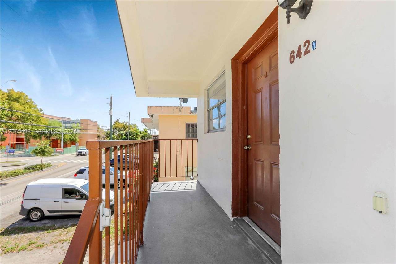 642 2nd Ave - Photo 1
