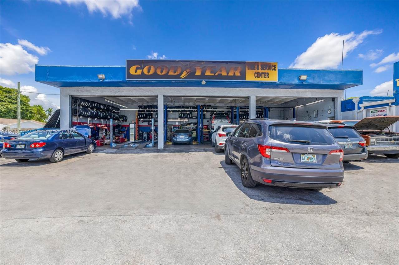 8761 Bird Rd - Photo 1