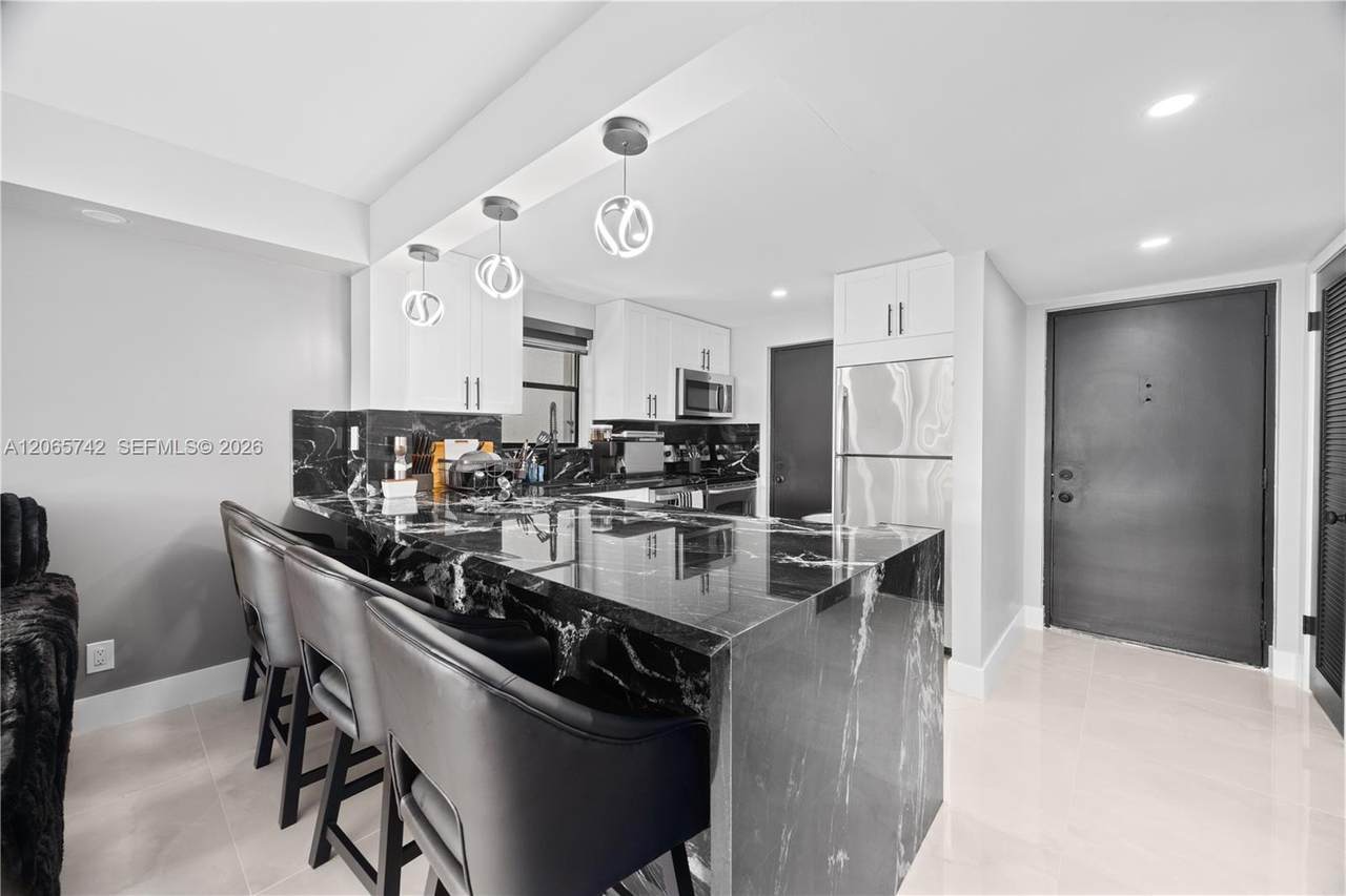 2302 Cypress Bend Dr - Photo 1