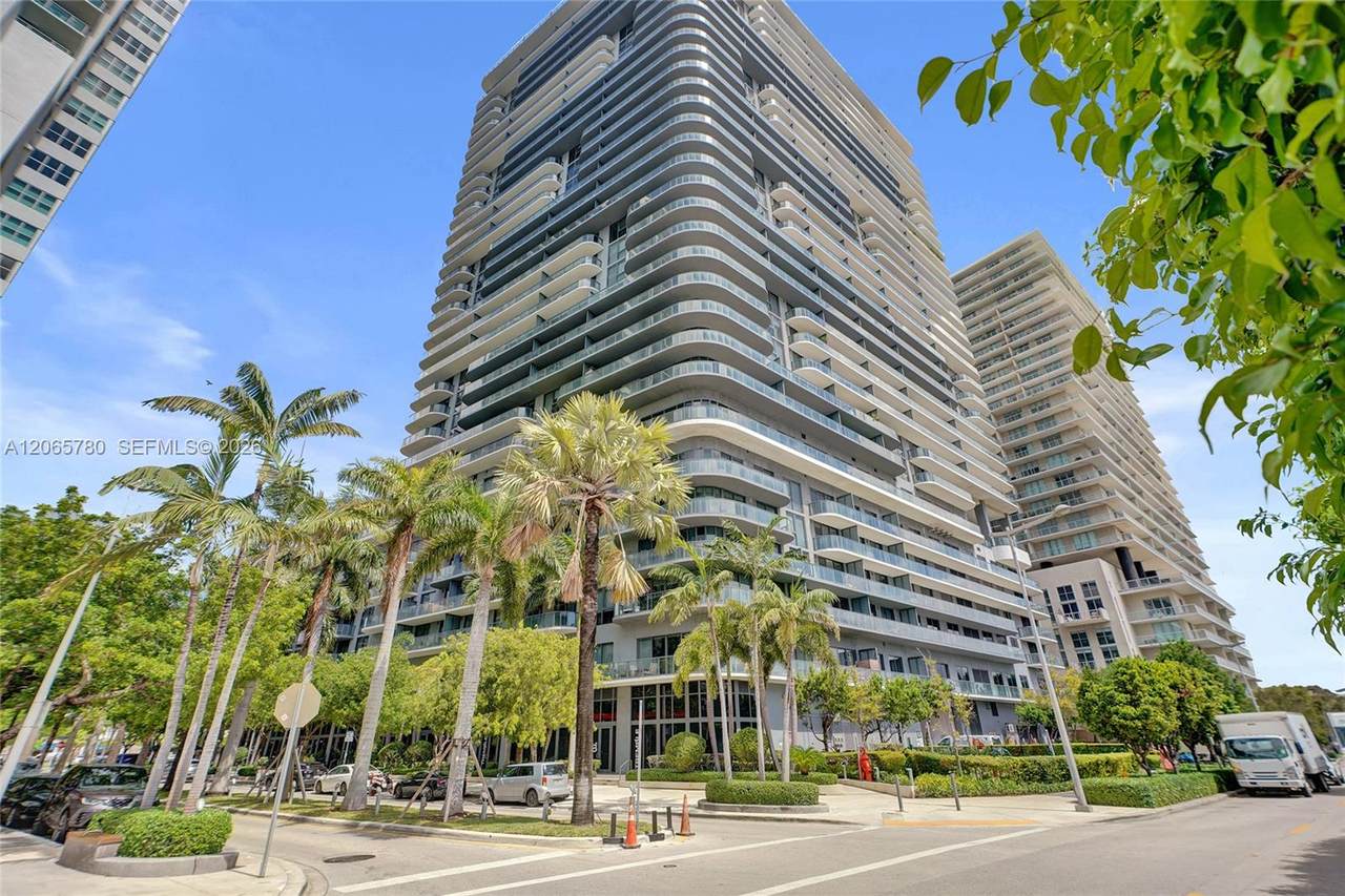 https://bt-photos.global.ssl.fastly.net/miami/1280_boomver_1_A12065780-2.jpg