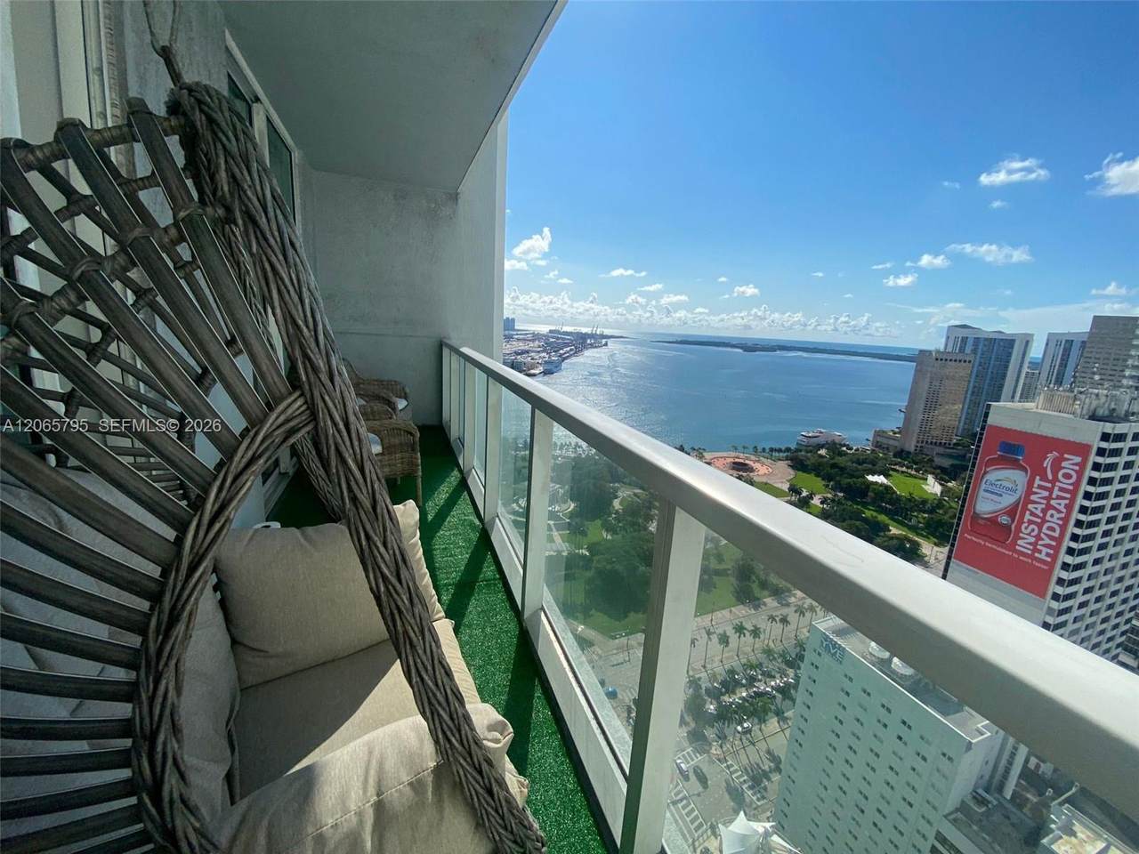 244 Biscayne Blvd - Photo 1