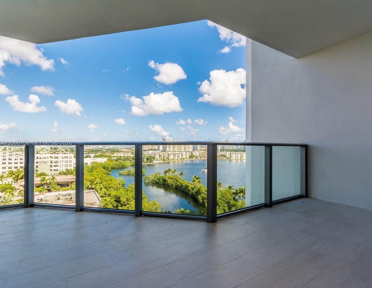 https://bt-photos.global.ssl.fastly.net/miami/1280_boomver_1_A12066156-2.jpg