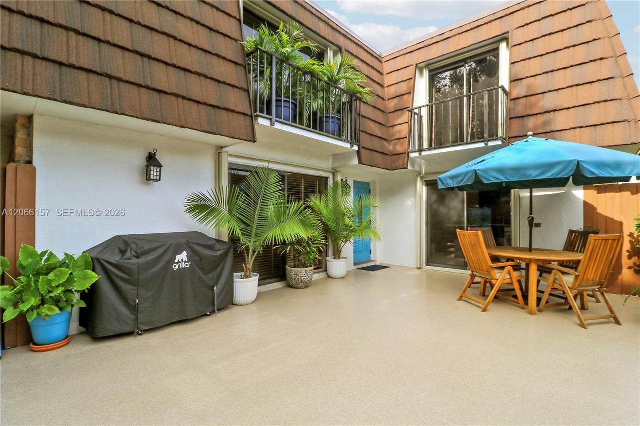 5606 Riverboat Dr - Photo 1