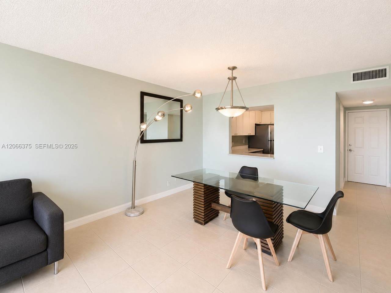 https://bt-photos.global.ssl.fastly.net/miami/1280_boomver_1_A12066375-2.jpg