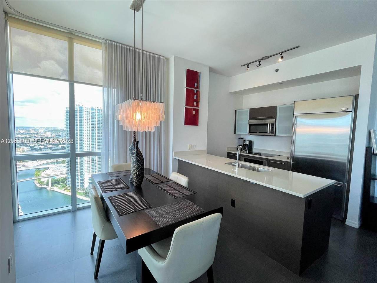 55 6th St - Photo 1
