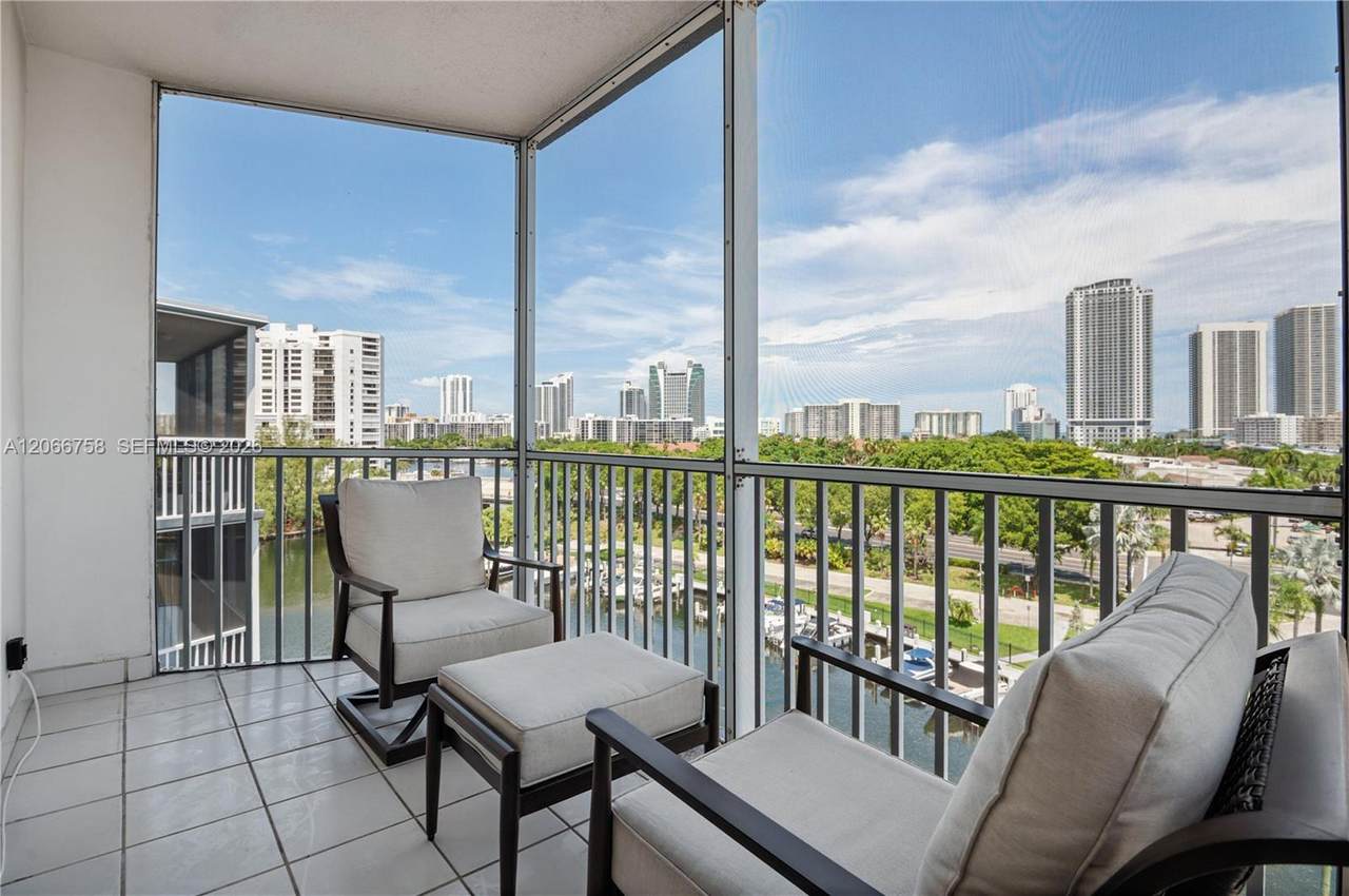 https://bt-photos.global.ssl.fastly.net/miami/1280_boomver_1_A12066758-2.jpg
