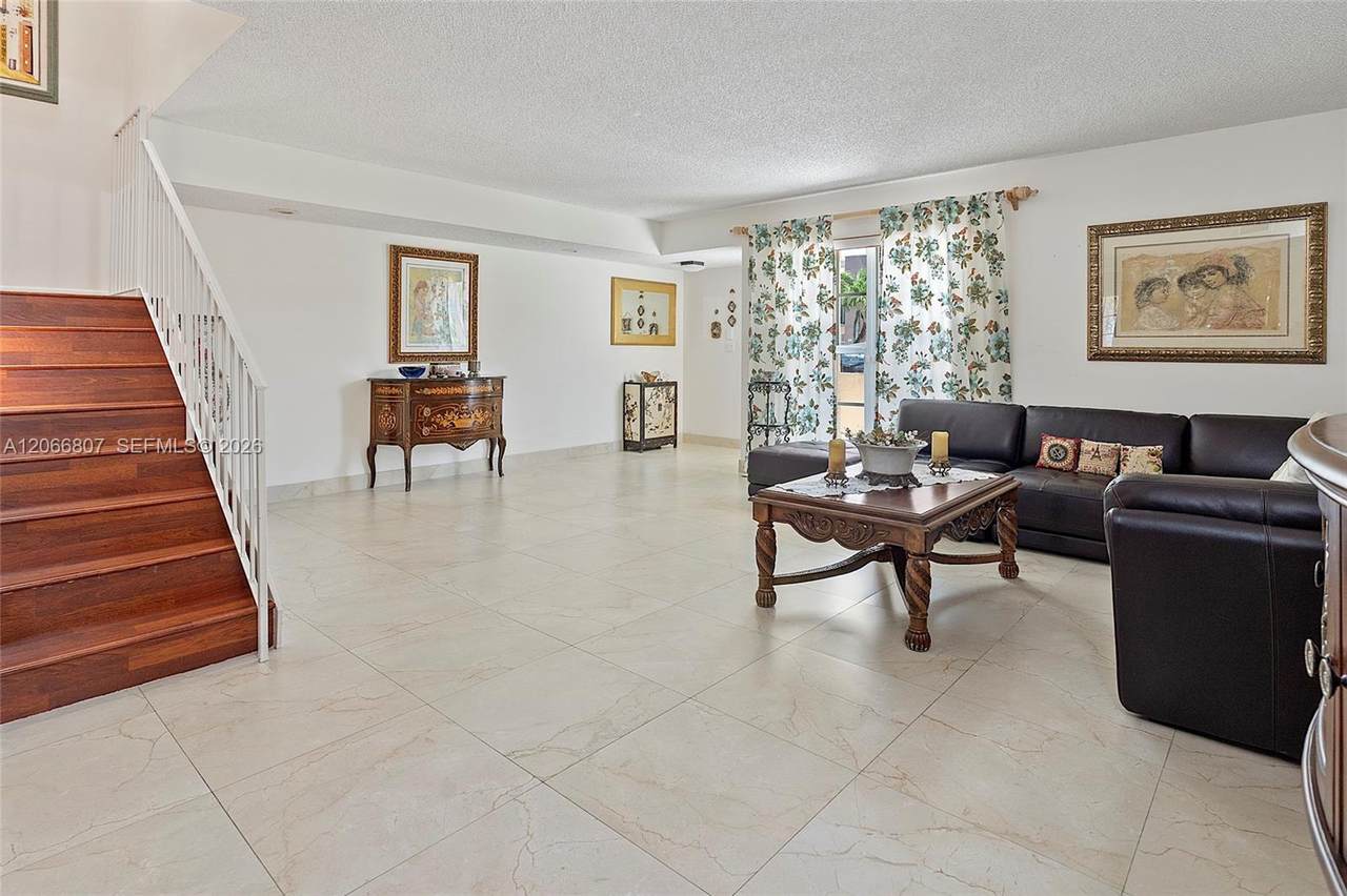 https://bt-photos.global.ssl.fastly.net/miami/1280_boomver_1_A12066807-2.jpg