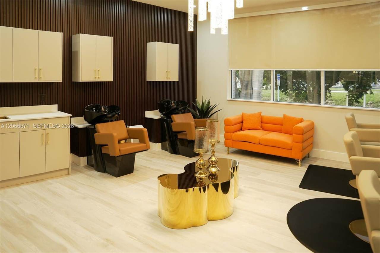 https://bt-photos.global.ssl.fastly.net/miami/1280_boomver_1_A12066871-2.jpg