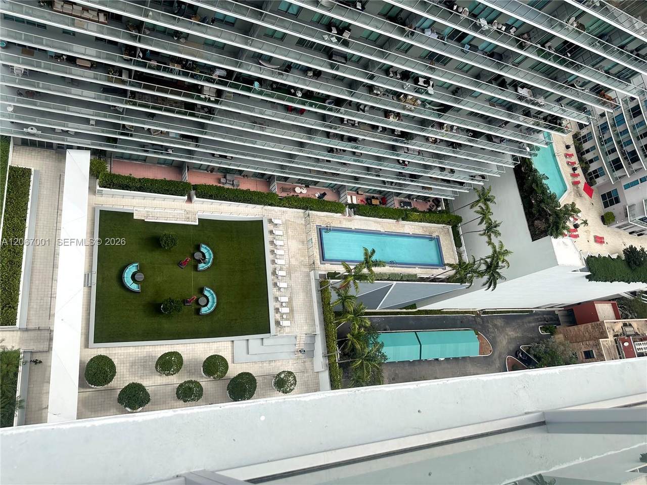 https://bt-photos.global.ssl.fastly.net/miami/1280_boomver_1_A12067001-2.jpg