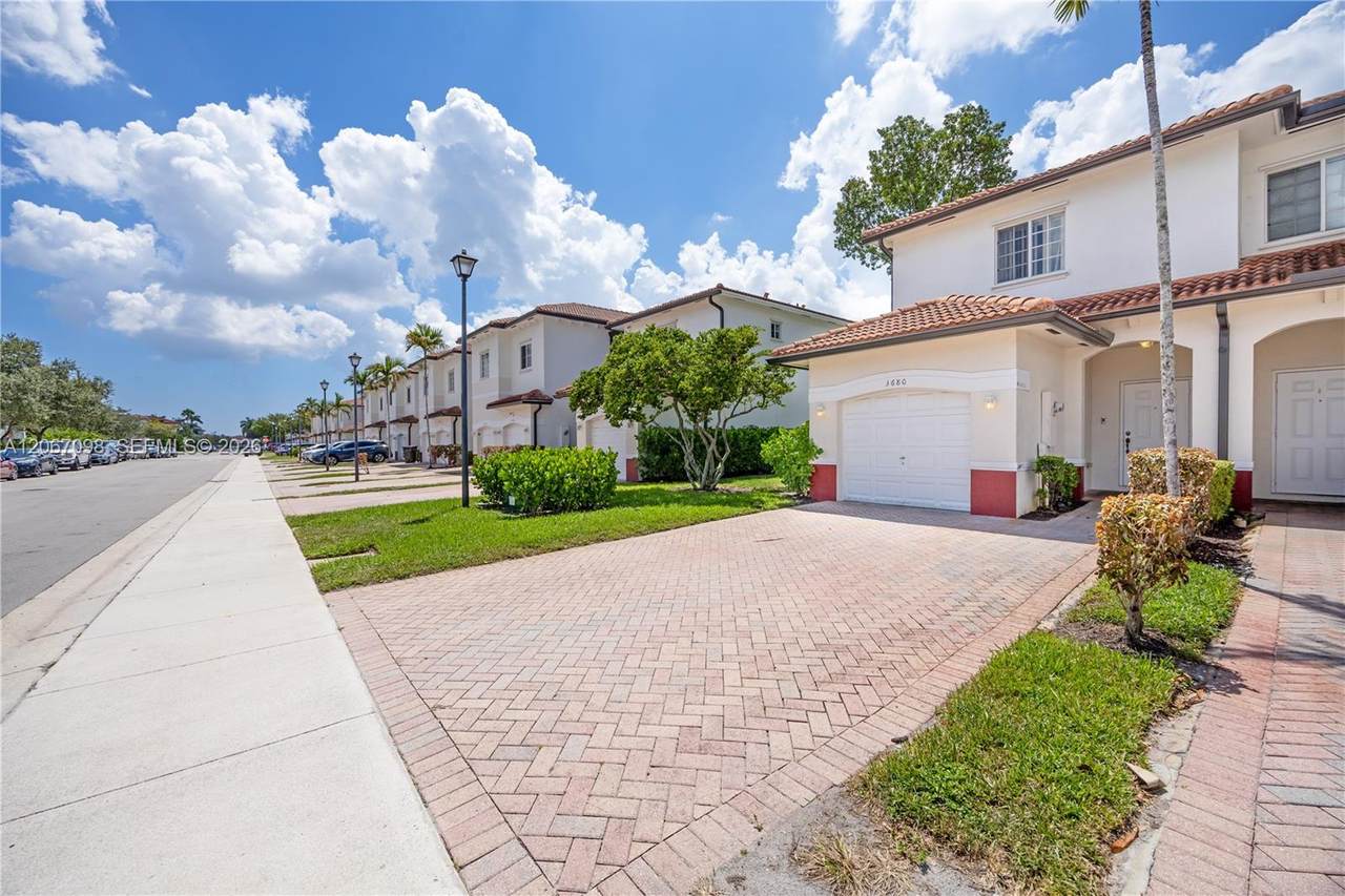 3680 29th Ct - Photo 1