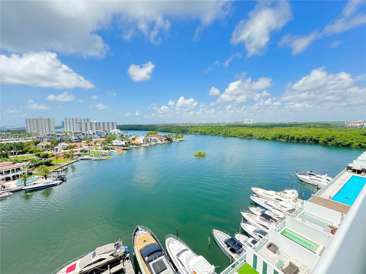 https://bt-photos.global.ssl.fastly.net/miami/1280_boomver_1_A12067124-2.jpg