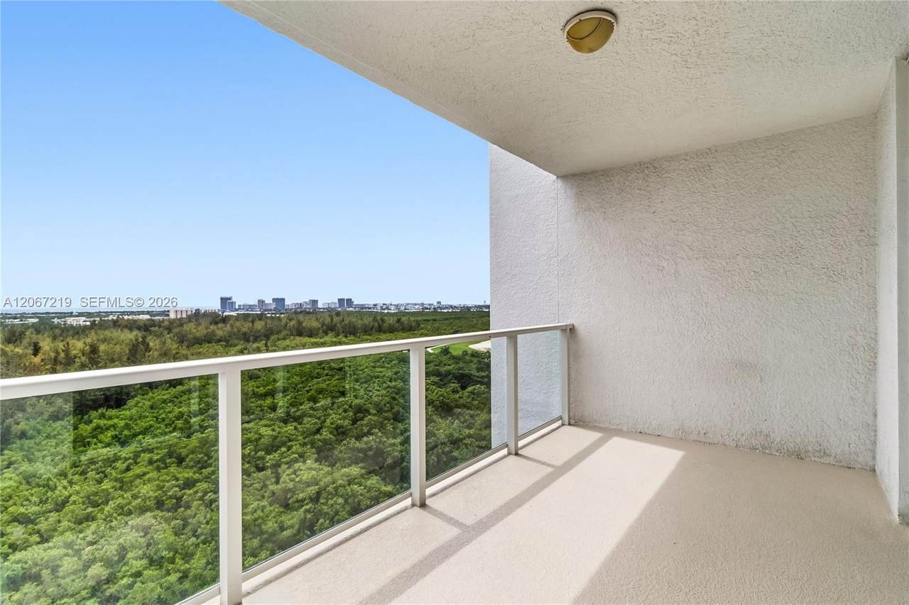 https://bt-photos.global.ssl.fastly.net/miami/1280_boomver_1_A12067219-2.jpg