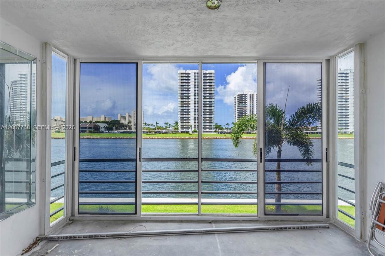 https://bt-photos.global.ssl.fastly.net/miami/1280_boomver_1_A12067768-2.jpg