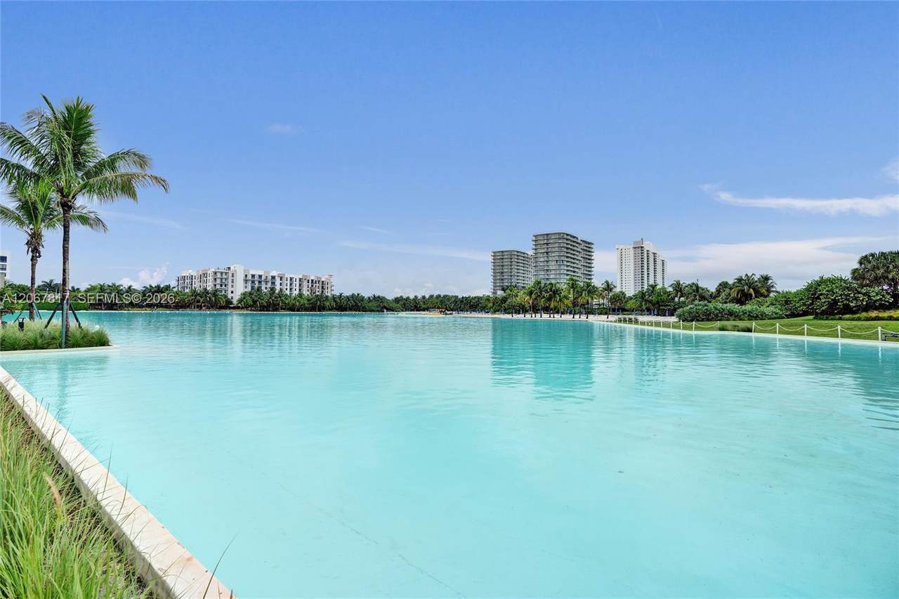https://bt-photos.global.ssl.fastly.net/miami/1280_boomver_1_A12067817-2.jpg