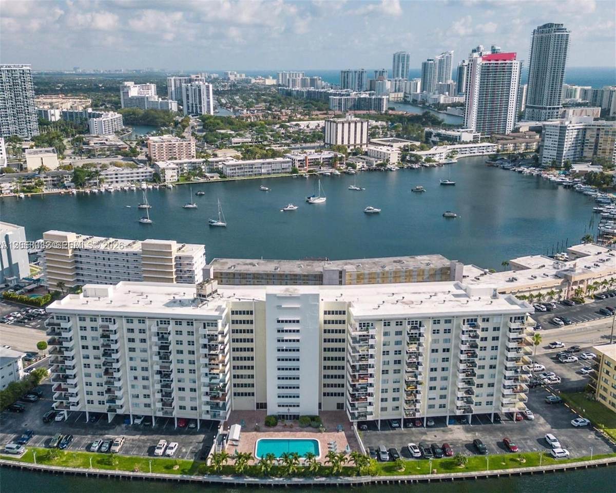 https://bt-photos.global.ssl.fastly.net/miami/1280_boomver_1_A12068032-2.jpg