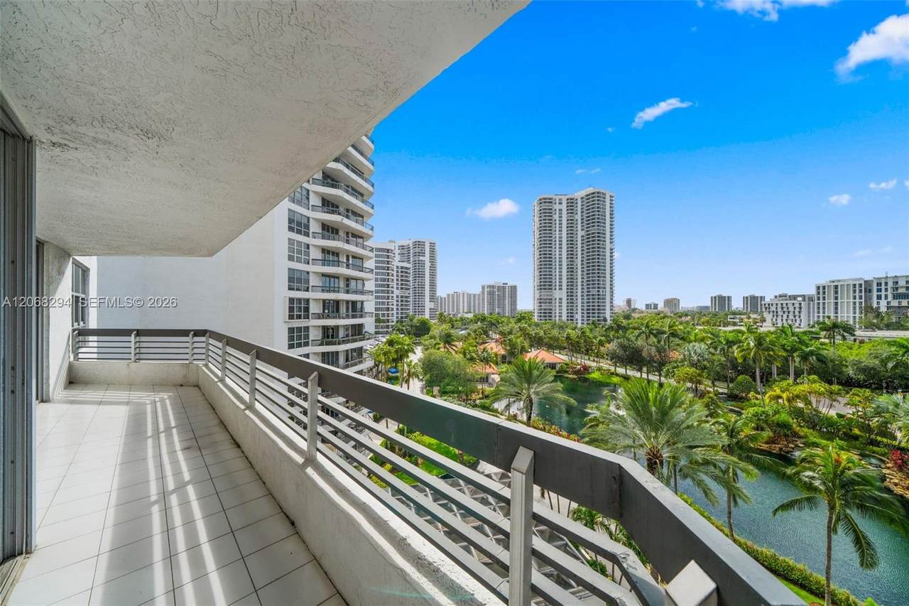 https://bt-photos.global.ssl.fastly.net/miami/1280_boomver_1_A12068294-2.jpg