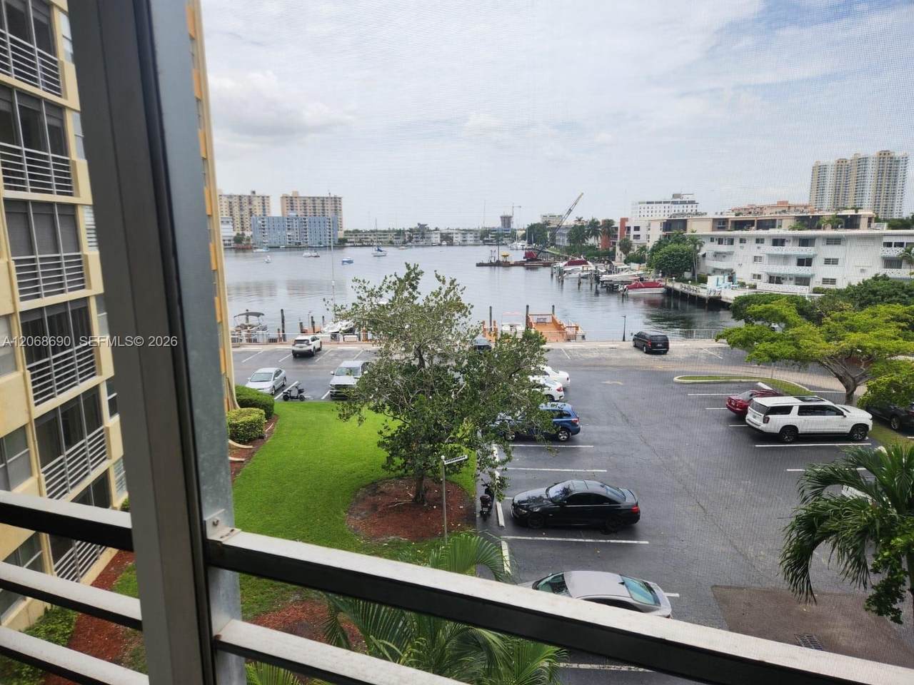 100 Golden Isles Dr - Photo 1