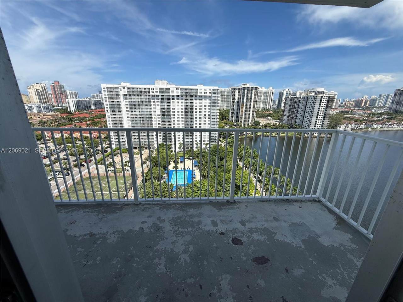 https://bt-photos.global.ssl.fastly.net/miami/1280_boomver_1_A12069021-2.jpg