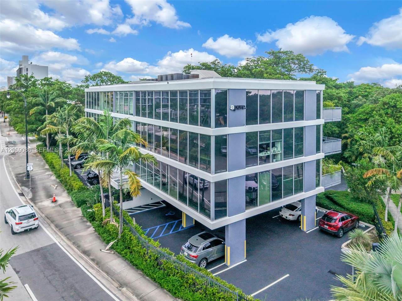5555 Biscayne Blvd - Photo 1