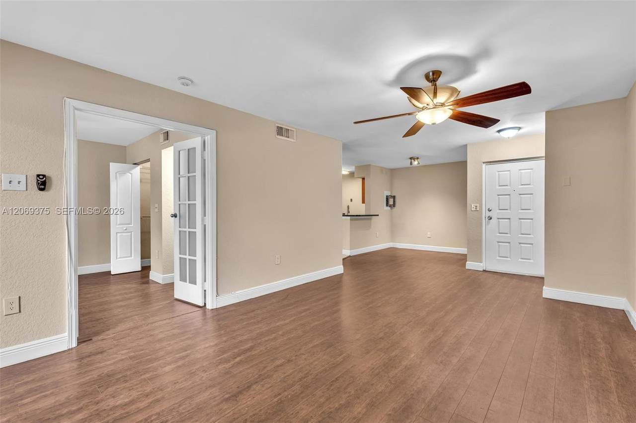 2850 Oakland Forest Dr - Photo 1