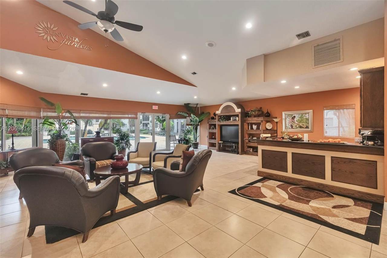 https://bt-photos.global.ssl.fastly.net/miami/1280_boomver_1_A12069414-2.jpg