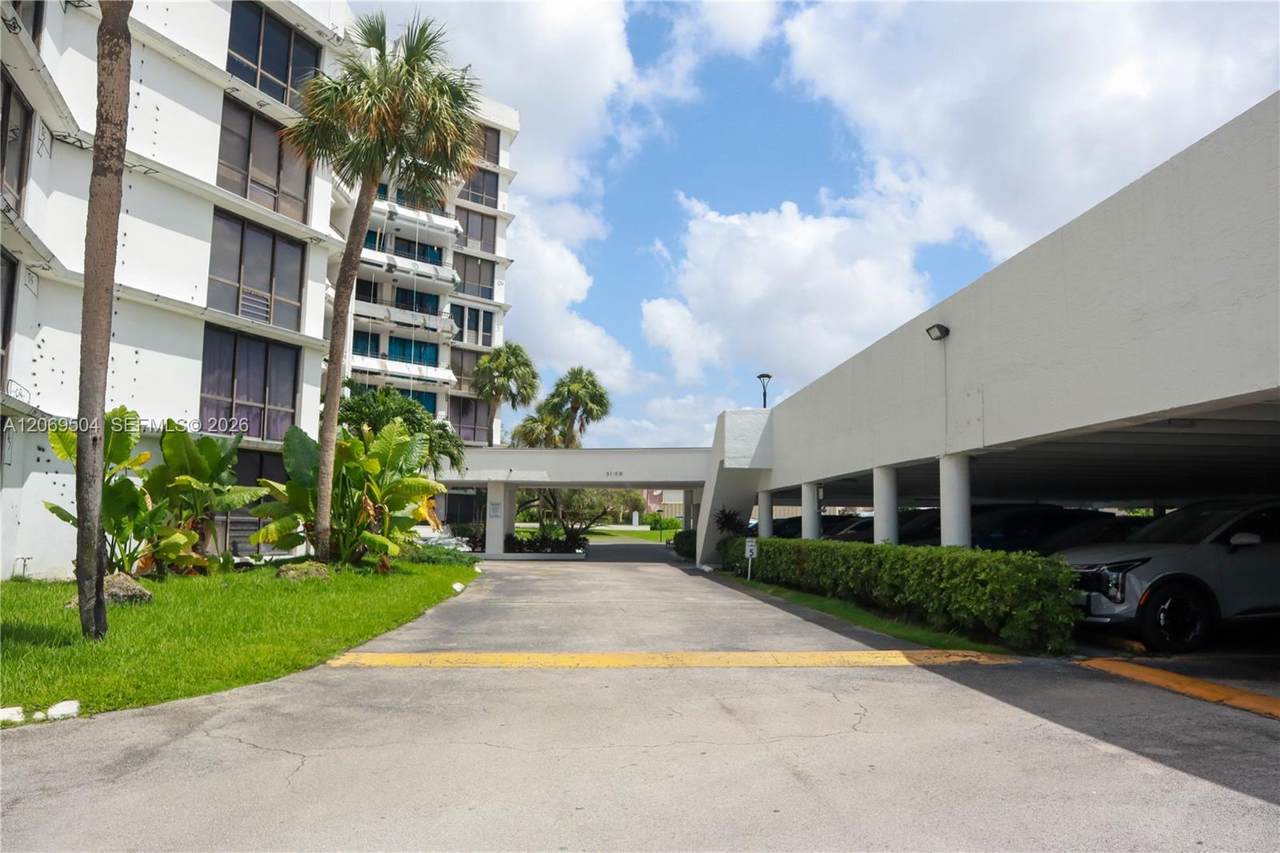 https://bt-photos.global.ssl.fastly.net/miami/1280_boomver_1_A12069504-2.jpg