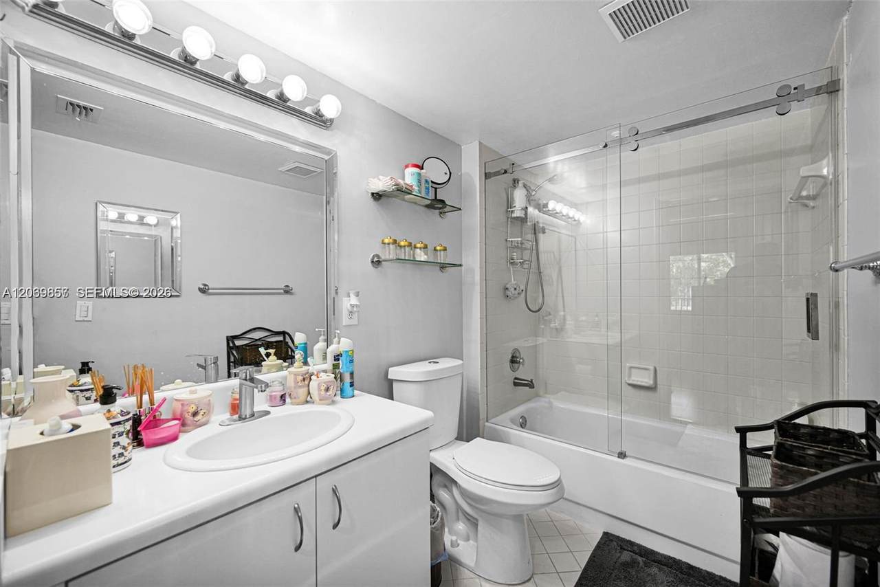 https://bt-photos.global.ssl.fastly.net/miami/1280_boomver_1_A12069857-2.jpg