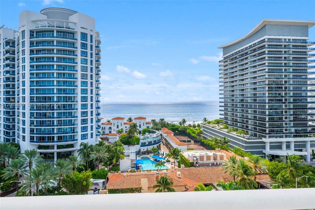 5900 Collins Ave - Photo 1