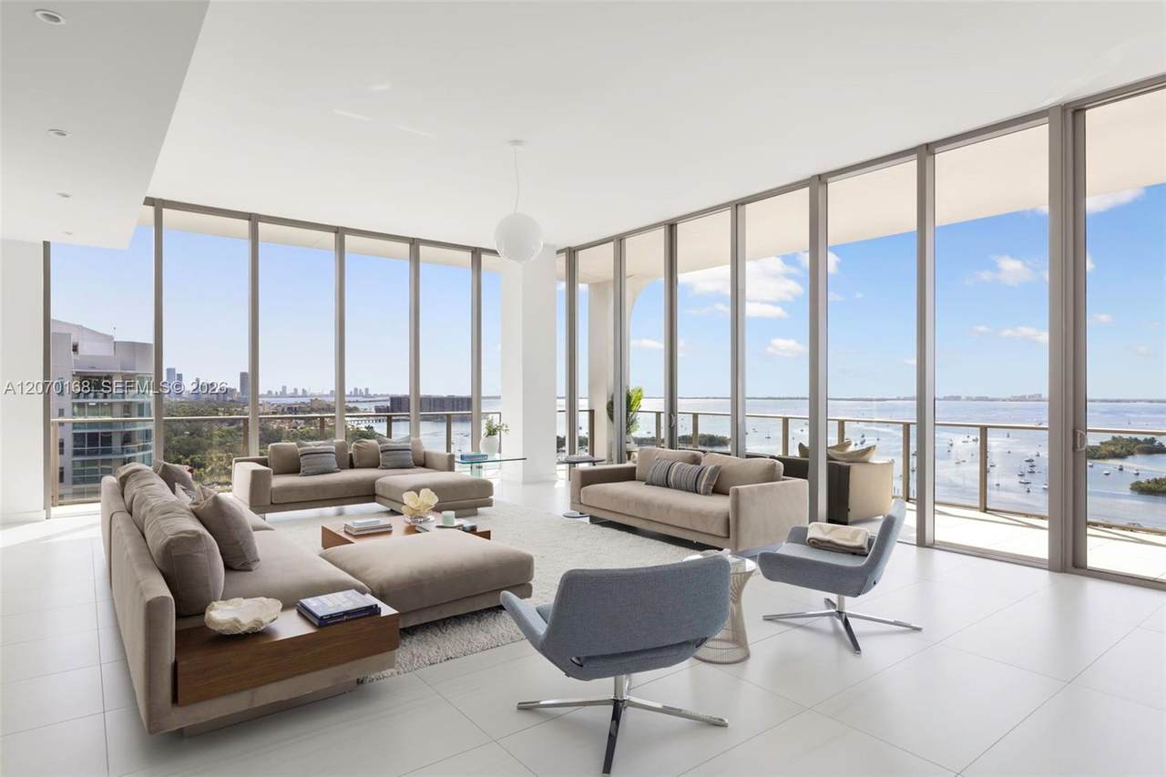 2655 Bayshore Dr - Photo 1