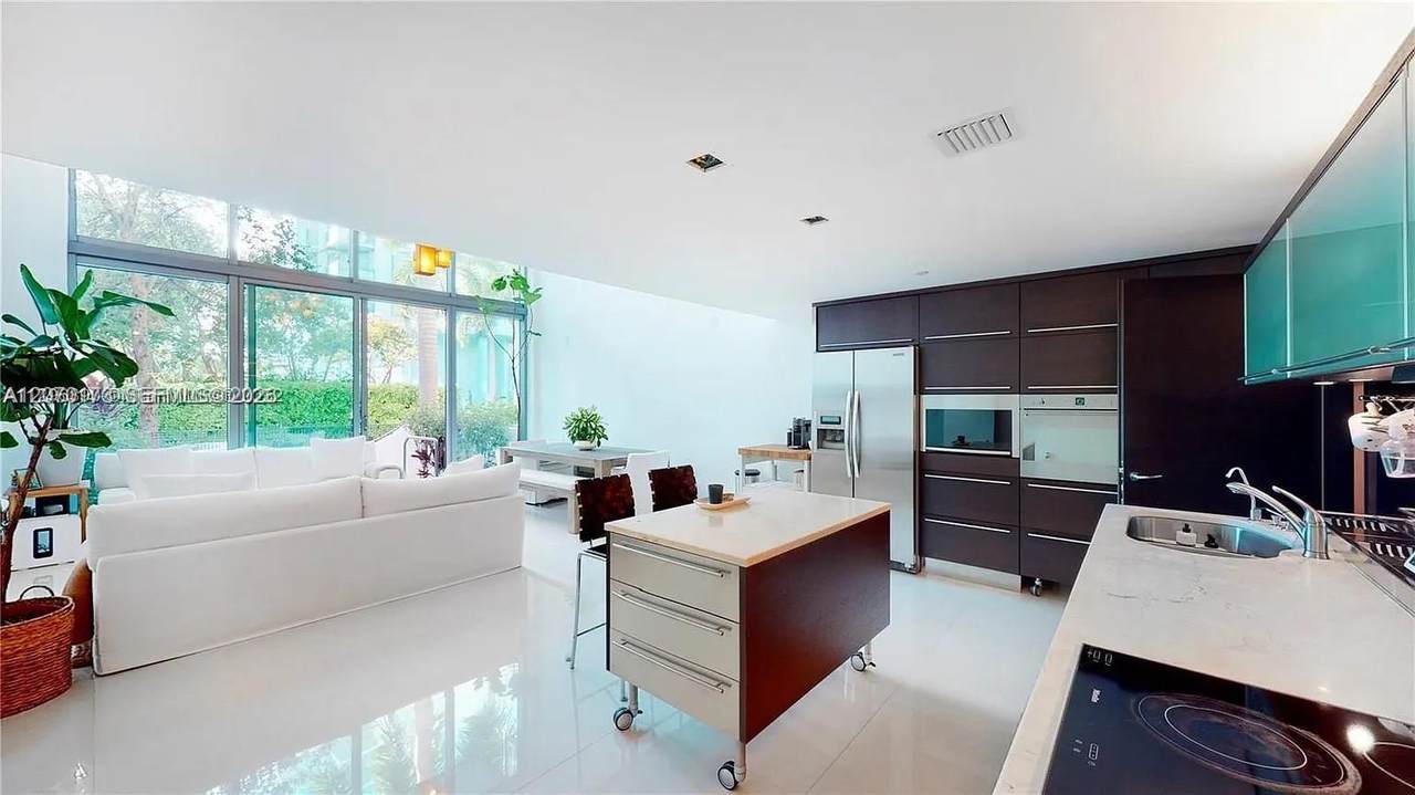 https://bt-photos.global.ssl.fastly.net/miami/1280_boomver_1_A12070173-2.jpg
