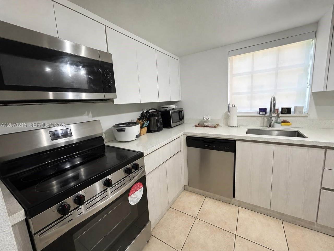 8500 109th Ave - Photo 1