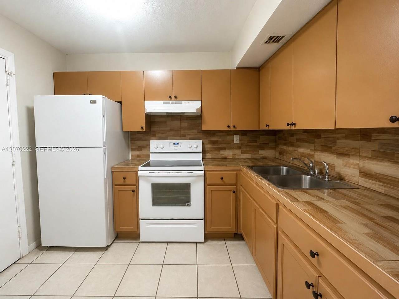 https://bt-photos.global.ssl.fastly.net/miami/1280_boomver_1_A12070222-2.jpg