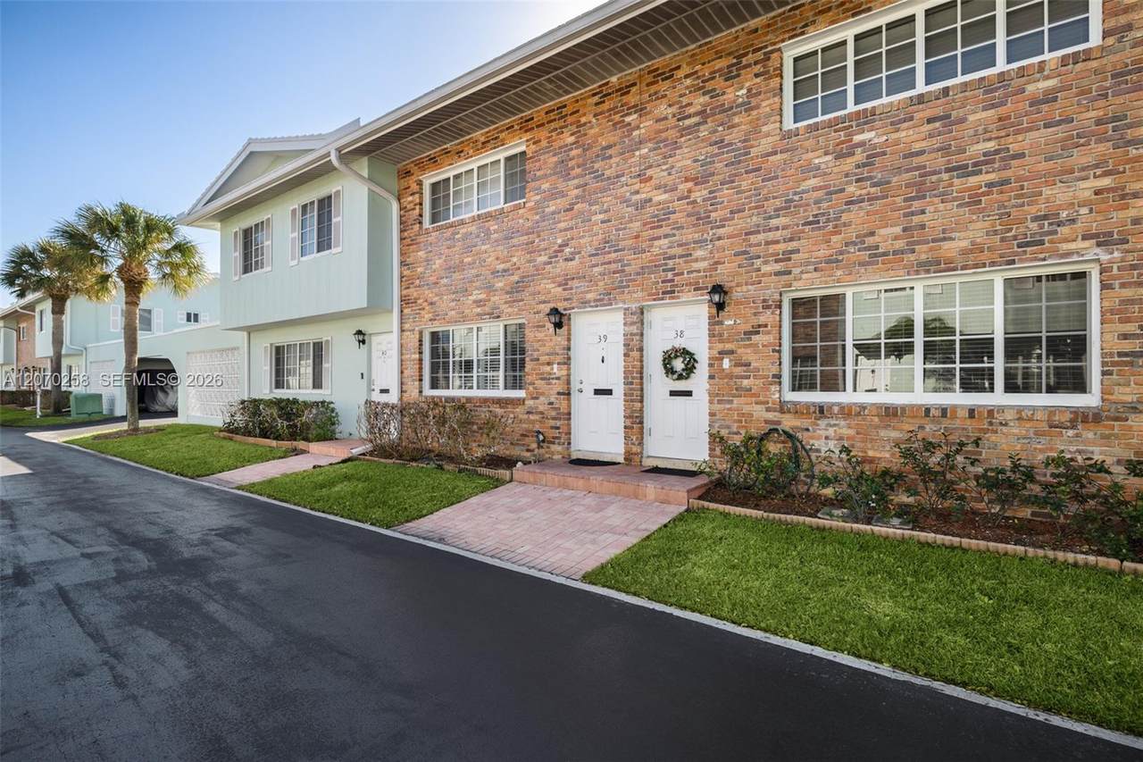 5400 Ocean Blvd - Photo 1