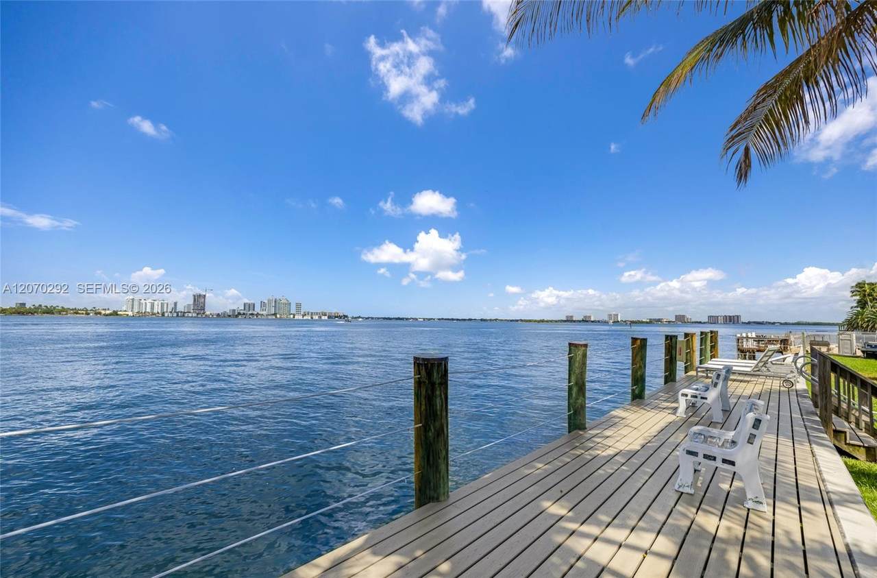 2250 Bay Dr - Photo 1