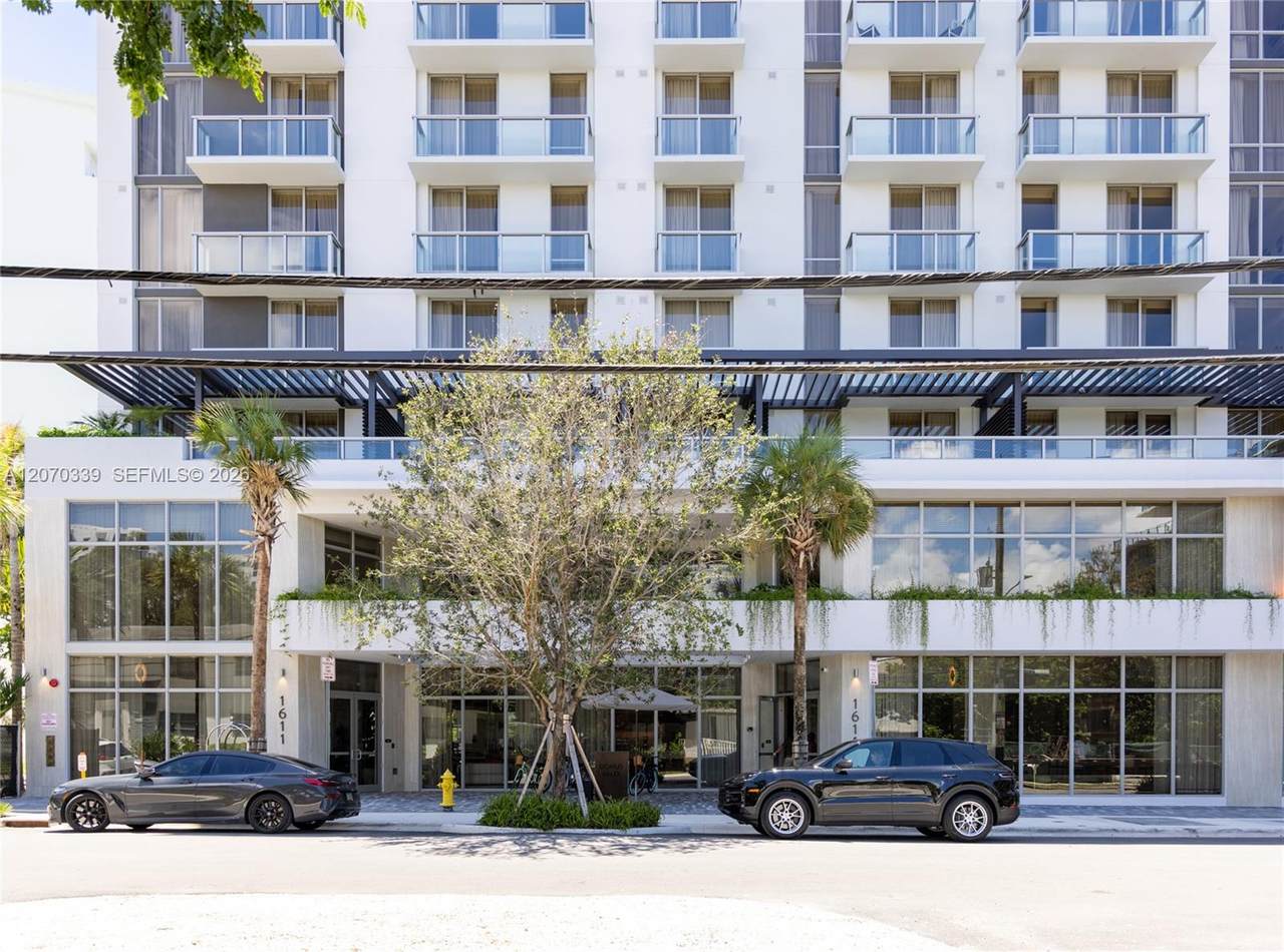 1611 2 Ave - Photo 1