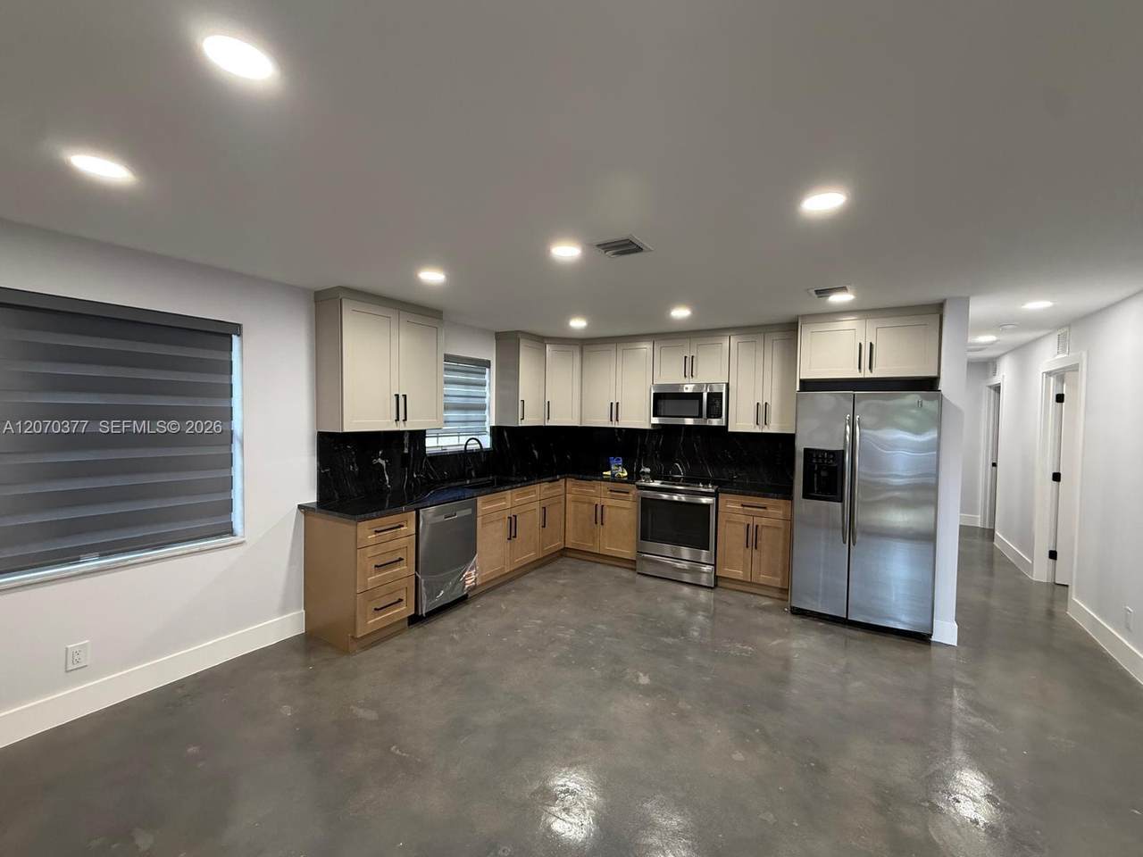 17 6th Ave - Photo 1