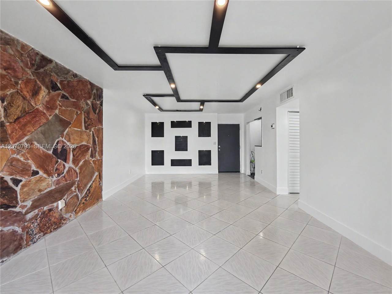 https://bt-photos.global.ssl.fastly.net/miami/1280_boomver_1_A12070793-2.jpg