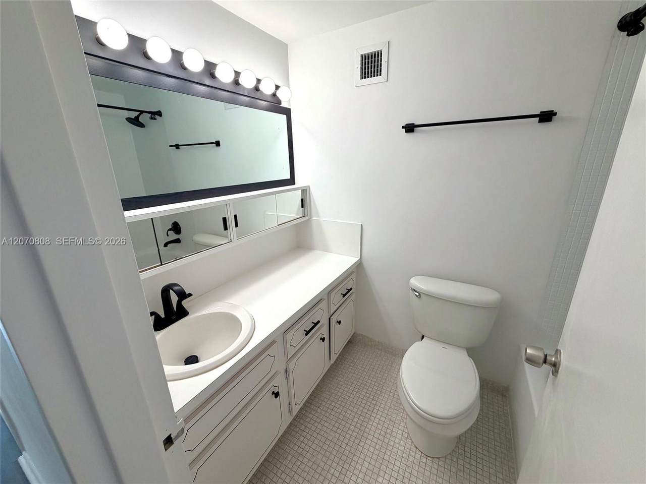https://bt-photos.global.ssl.fastly.net/miami/1280_boomver_1_A12070808-2.jpg