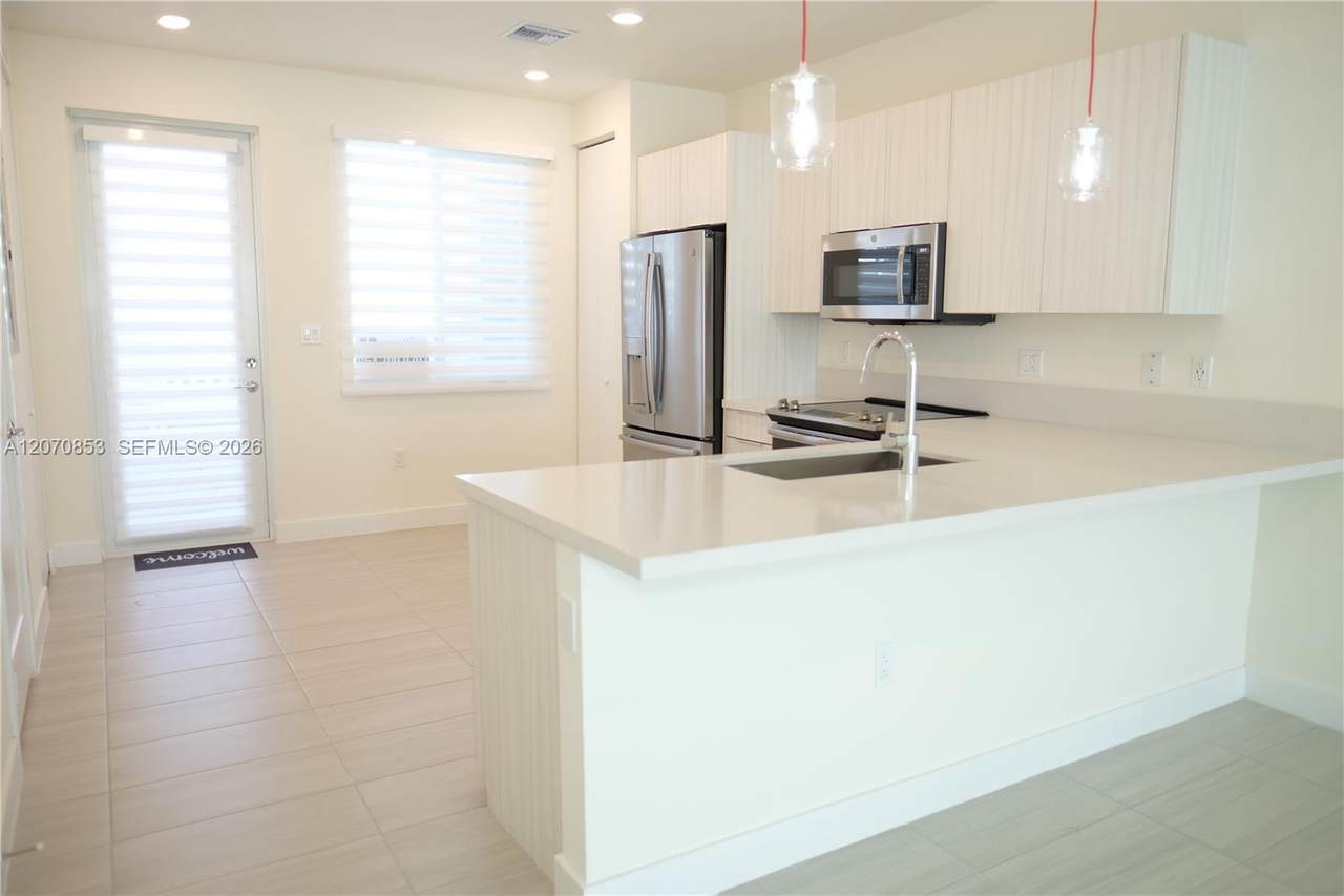 https://bt-photos.global.ssl.fastly.net/miami/1280_boomver_1_A12070853-2.jpg