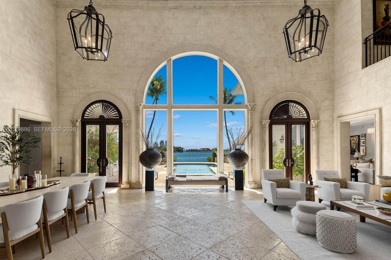 https://bt-photos.global.ssl.fastly.net/miami/1280_boomver_1_A12070886-2.jpg