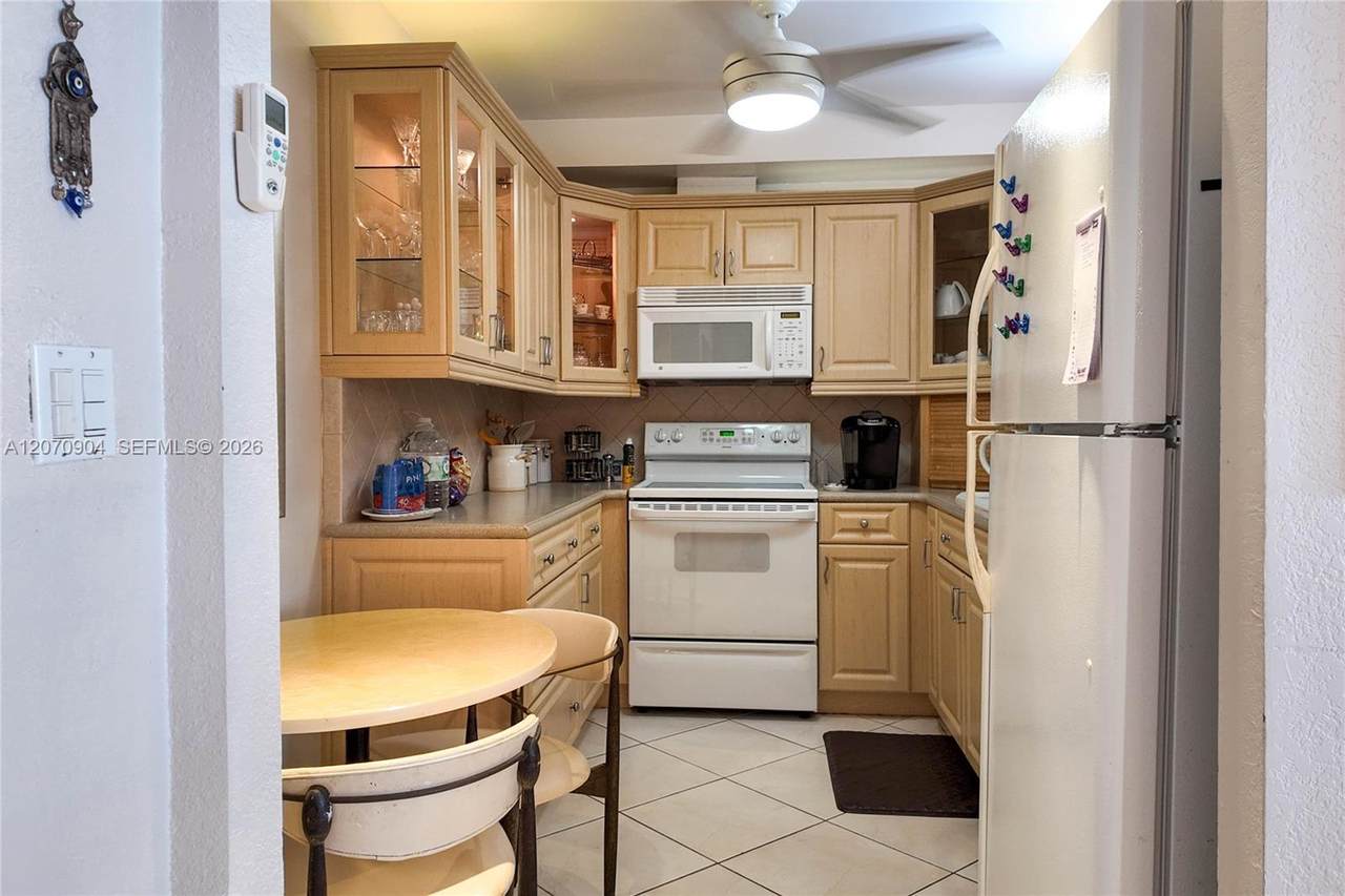 https://bt-photos.global.ssl.fastly.net/miami/1280_boomver_1_A12070904-2.jpg